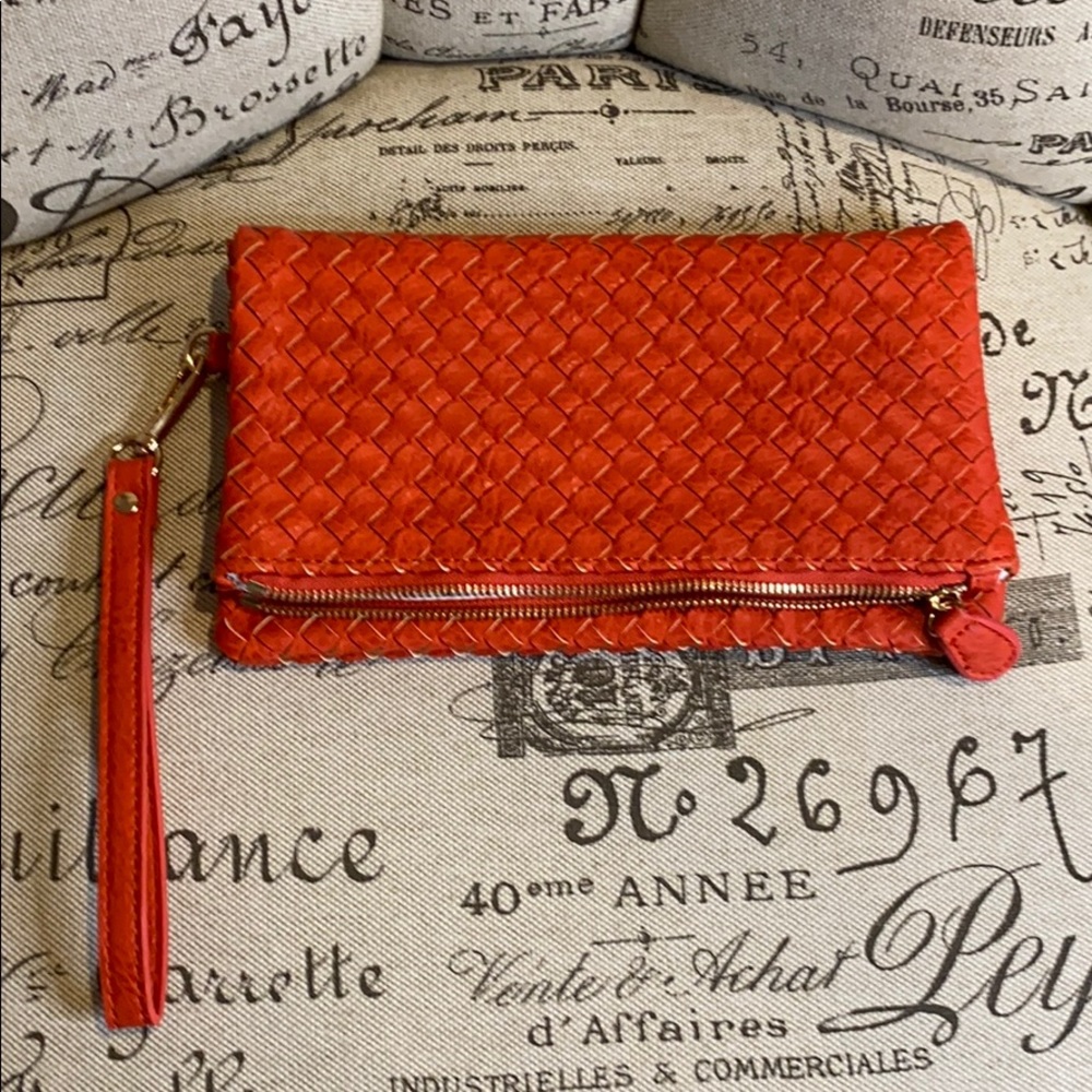 🦚Urban Expressions Orange Clutch